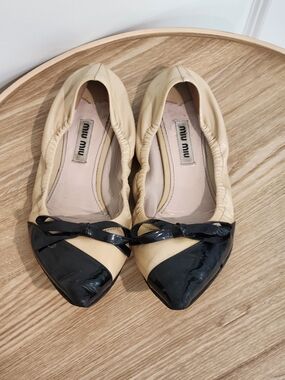 Miu Miu By Prada Asymetrical Beige Black Patent Pointed Toe Ballet Flats Bow